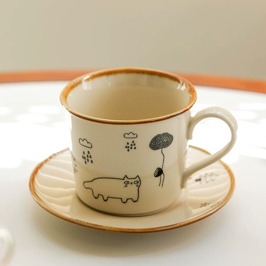 Beige grey coffee mug featuring a cute cat caught in the rain, ideal for tea or latte. Artistic coffee cup with whimsical illustration, perfect gift for cat lovers and cozy homes.