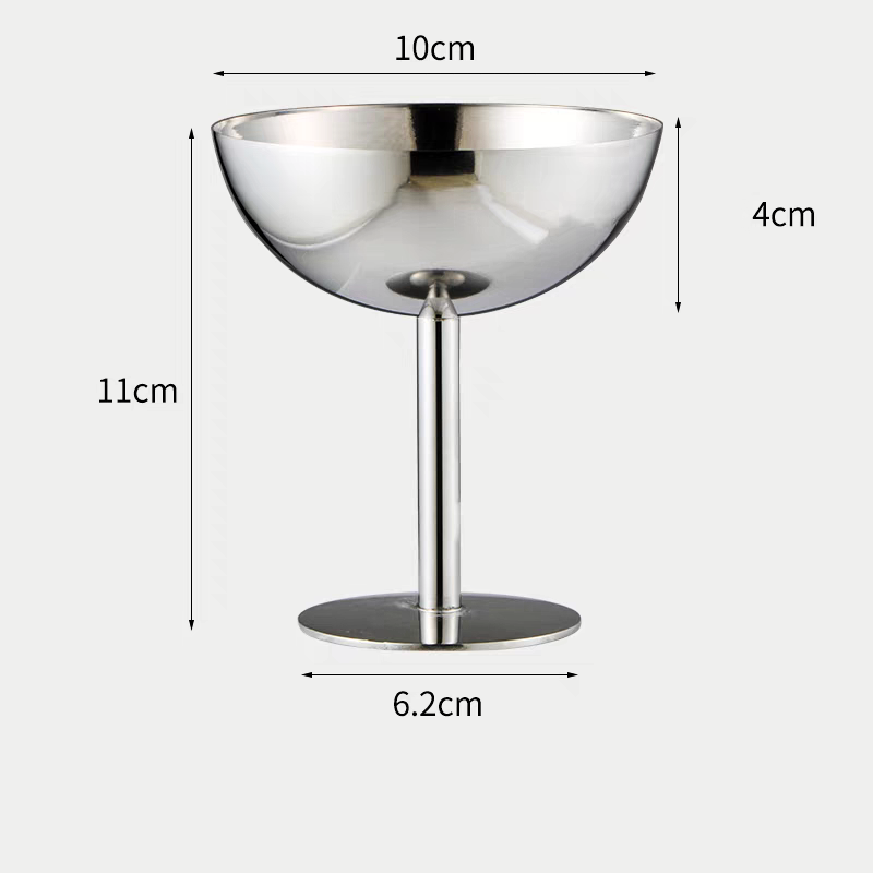 High-footed silver stainless steel goblet, combining modern aesthetics with functional design. capacity 150ml. Size: 10×10×11 cm