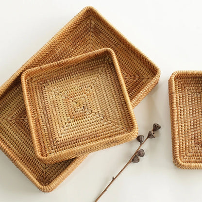 Eco-friendly rattan wicker storage tray with a smooth and polished surface, multiple size available.